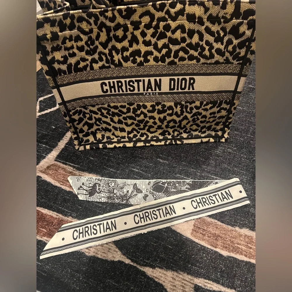 Dior Leopard Print Book Tote - Picture 7 of 9